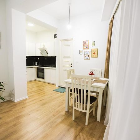 At Bazaar Central Apartment تيرانا المظهر الخارجي الصورة