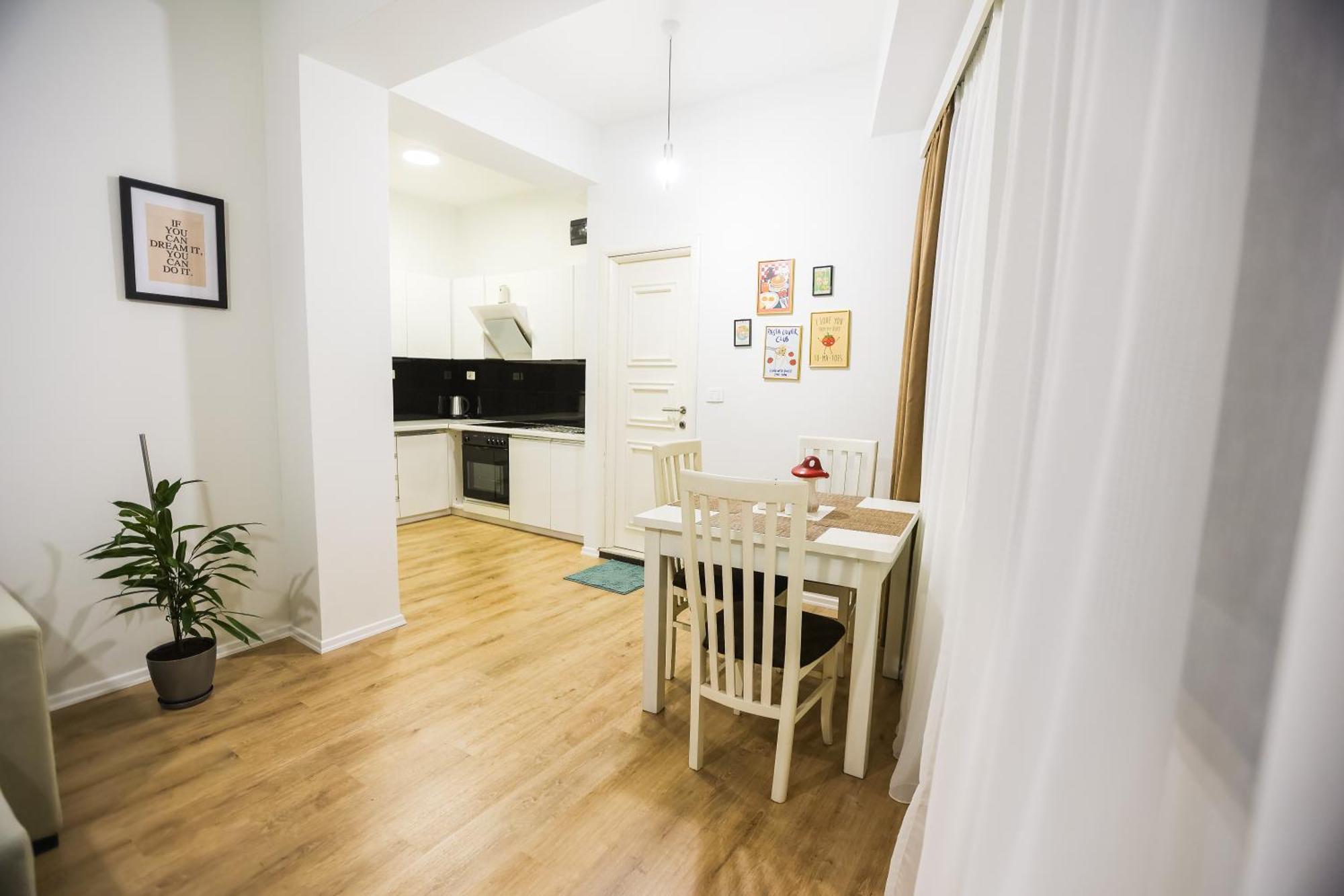 At Bazaar Central Apartment تيرانا المظهر الخارجي الصورة